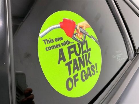 Used 2025 Toyota Camry SE image 35