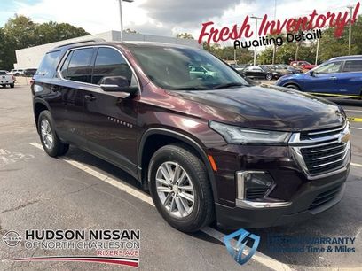 Used 2022 Chevrolet Traverse LT