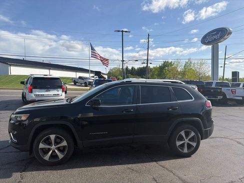 Used 2019 Jeep Cherokee Limited AWD/4WD image 5