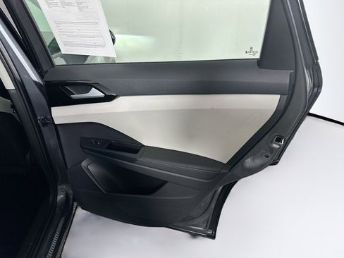 Used 2025 Volkswagen Taos S image 28