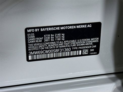 Used 2025 BMW 330i Sedan w/ Premium Package image 33