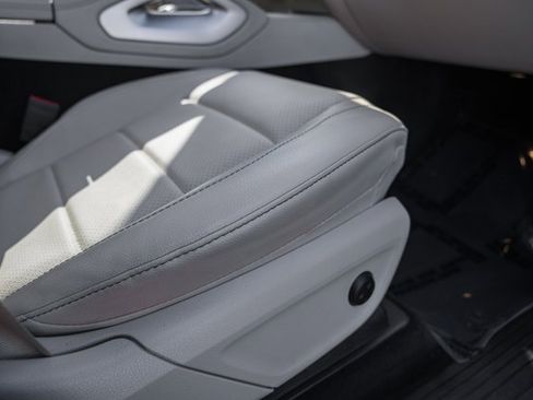 Used 2023 Mercedes-Benz GLS 450 GLS 450 image 35