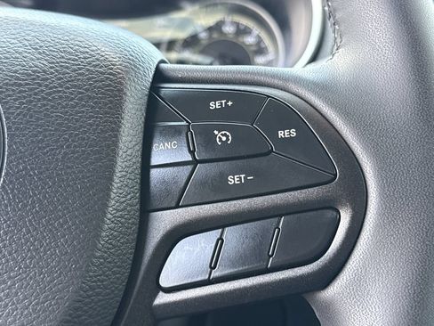 Used 2022 Jeep Cherokee Trailhawk w/ Sun, Sound & Nav Group AWD/4WD image 17