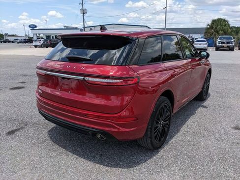 Used 2025 Lincoln Corsair AWD w/ Equipment Group 101A image 4