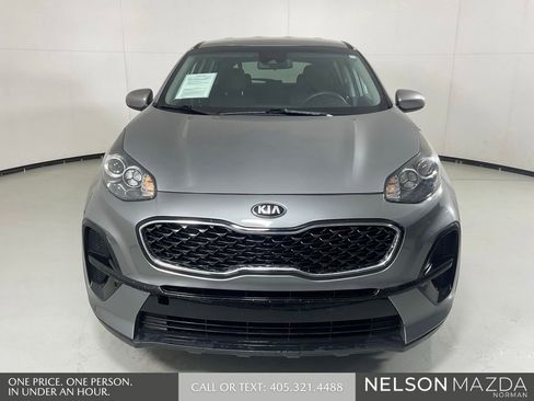 Used 2021 Kia Sportage LX FWD image 2