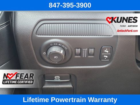 Used 2024 Jeep Wagoneer Series II w/ Flexible Seating Group AWD/4WD image 30