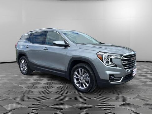 Used 2023 GMC Terrain SLT w/ Tech Package AWD/4WD image 2