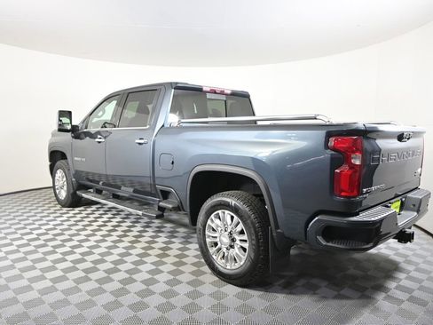 Used 2020 Chevrolet Silverado 3500 High Country w/ Z71 Off-Road Package AWD/4WD image 4