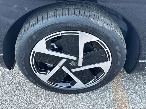 New 2026 Hyundai Ioniq 9 Limited image 23