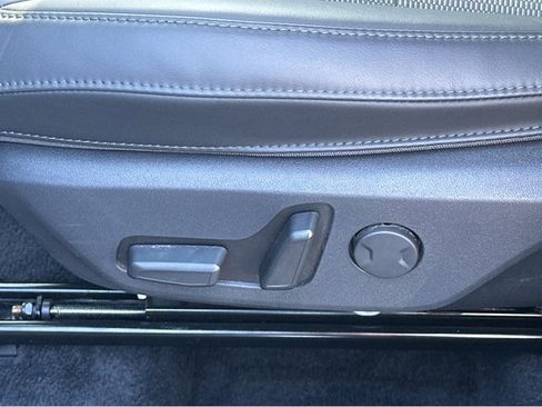 Used 2024 Kia Niro EX image 32