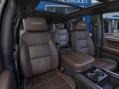 New 2026 Chevrolet Suburban High Country AWD/4WD image 17