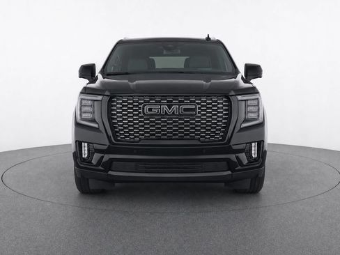 Used 2023 GMC Yukon XL Denali Ultimate AWD/4WD image 5