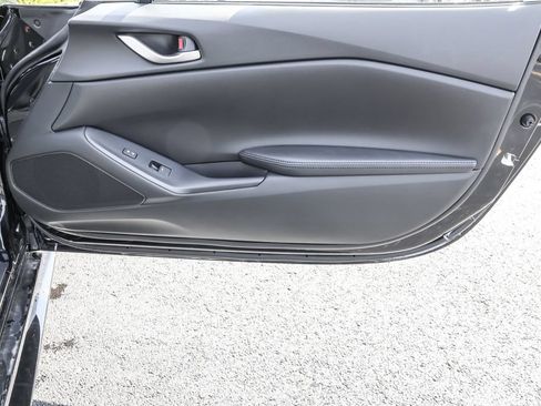 New 2026 MAZDA MX-5 Miata Sport w/ Appearance Package RWD image 38