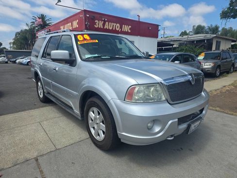 Used 2004 Lincoln Navigator Luxury AWD/4WD image 1