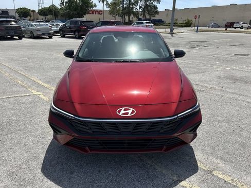 New 2025 Hyundai Elantra SEL FWD image 8