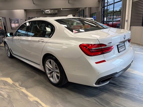 Used 2017 BMW 750i xDrive AWD/4WD image 35