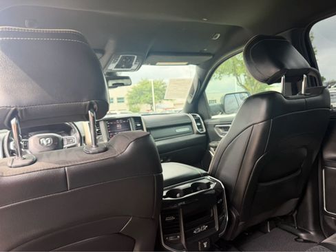 Used 2019 RAM 1500 Laramie w/ Sport Appearance Package AWD/4WD image 19