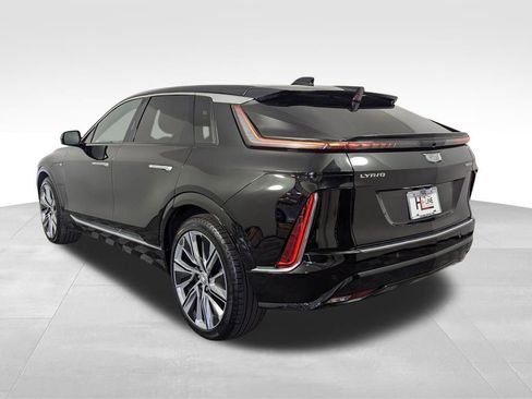 Used 2024 Cadillac Lyriq Luxury w/ LPO, Floor Liner Package image 20