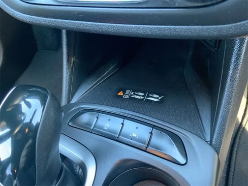 Used 2024 Buick Envista Preferred w/ Convenience II Package image 29