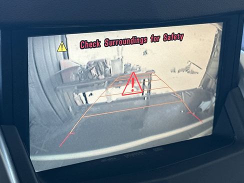 Used 2011 Cadillac SRX Premium image 21