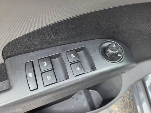 Used 2015 Chevrolet Sonic LT FWD image 12