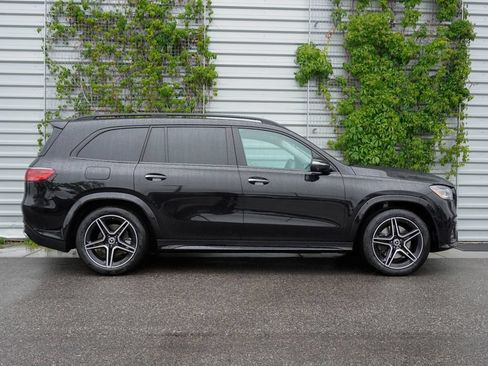 Used 2024 Mercedes-Benz GLS 450 4MATIC image 7