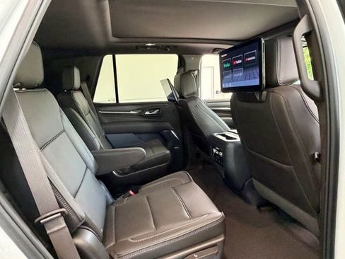 Used 2024 GMC Yukon Denali w/ Denali Reserve Package AWD/4WD image 14