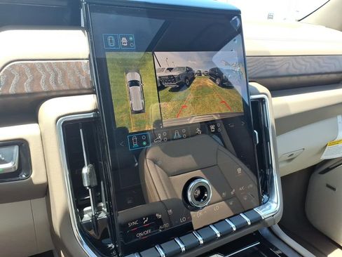 New 2026 GMC Yukon Denali w/ Denali Reserve Package AWD/4WD image 21