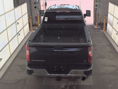 Used 2024 Chevrolet Silverado 2500 LT AWD/4WD image 15