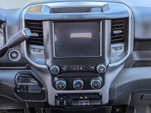 Used 2022 RAM 2500 Big Horn w/ Cold Weather Group image 18