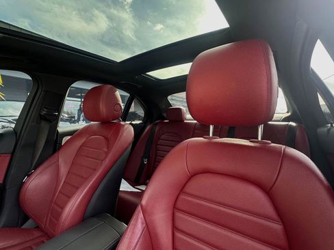 Used 2021 Mercedes-Benz C 300 Sedan image 4