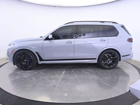 Used 2025 BMW X7 xDrive40i w/ M Sport Package AWD/4WD image 2