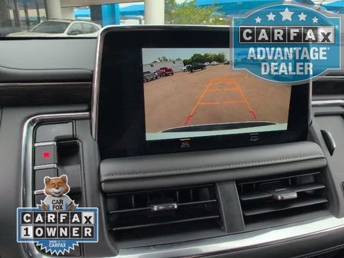 Used 2024 Chevrolet Suburban LT RWD image 24