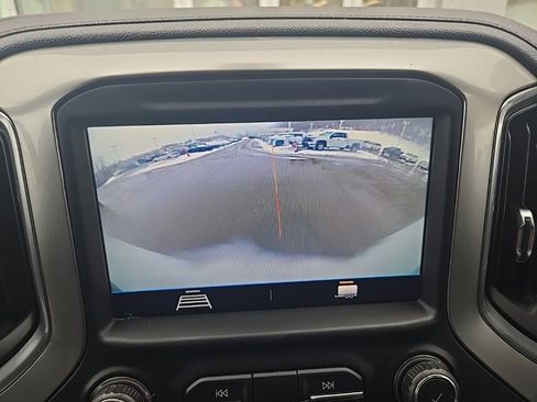 Used 2020 Chevrolet Silverado 1500 LT Trail Boss image 6