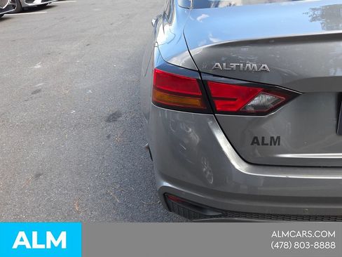 Used 2024 Nissan Altima 2.5 SV FWD image 18