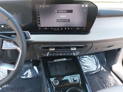 New 2026 Audi Q3 quattro 2.0T AWD/4WD image 21