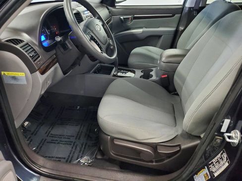Used 2011 Hyundai Santa Fe GLS image 9