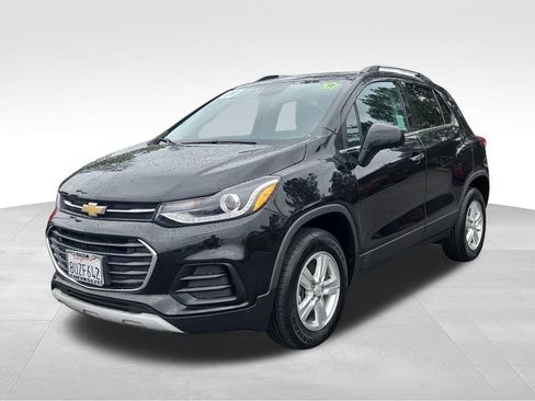 Used 2020 Chevrolet Trax LT w/ LT Convenience Package AWD/4WD image 1