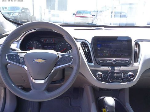 Used 2025 Chevrolet Malibu LT FWD image 10