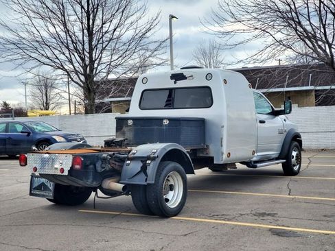 Used 2018 RAM 5500 SLT w/ Quick Order Package 29G SLT image 3