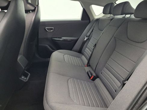 Used 2025 Kia K4 EX image 18