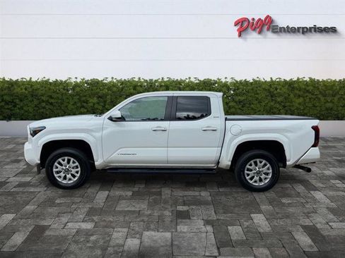 Used 2024 Toyota Tacoma SR5 AWD/4WD image 3