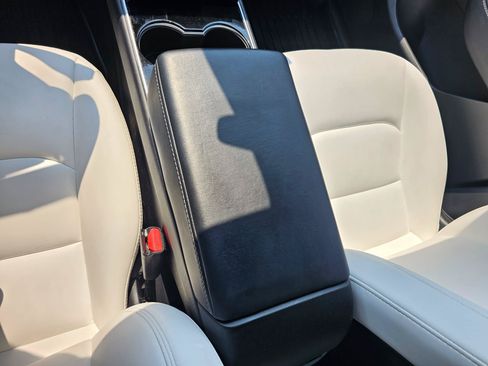 Used 2020 Tesla Model Y Performance AWD/4WD image 25