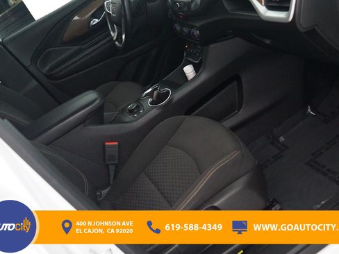 Used 2018 GMC Terrain SLE w/ Driver Convenience Package FWD image 8