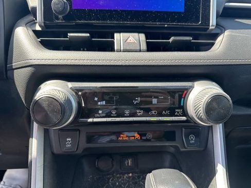 Used 2023 Toyota RAV4 LE image 8