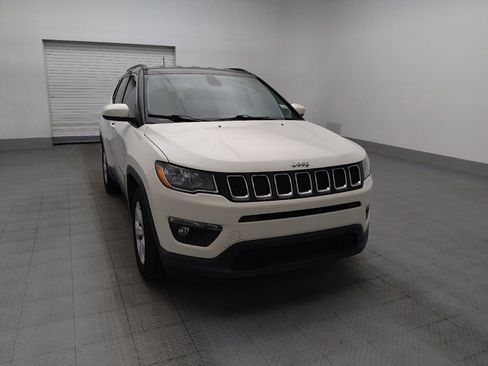 Used 2019 Jeep Compass Latitude FWD image 14