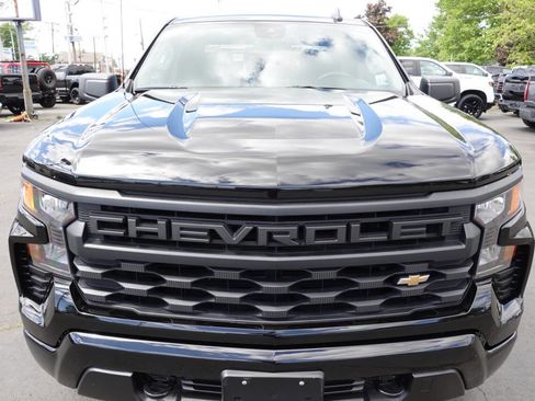 Used 2023 Chevrolet Silverado 1500 Custom AWD/4WD image 6