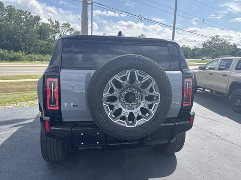 Used 2025 GMC Hummer EV 3X AWD/4WD image 3