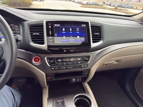 Used 2020 Honda Ridgeline RTL image 17