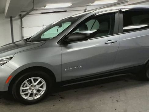 Certified 2023 Chevrolet Equinox LS w/ LS Convenience Package image 4